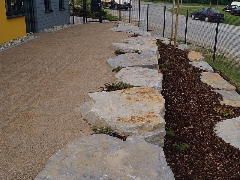 Tierarzt Geseke Vivet Bepflasterung und Bepflanzung