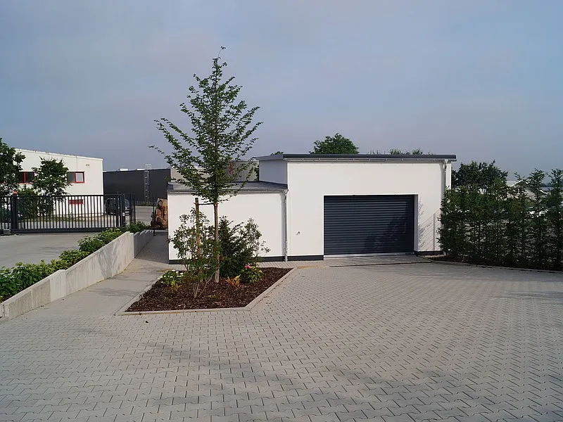 Tierarzt Geseke Vivet Bepflasterung und Bepflanzung